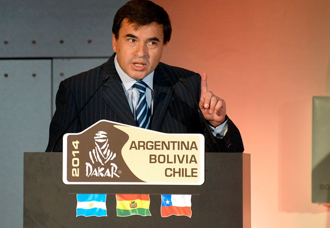 El ministro de la Presidencia boliviano, Juan Ramón Quintana, interviene durante la presentación del rally Dakar 2014, celebrada en París. Foto: EFE