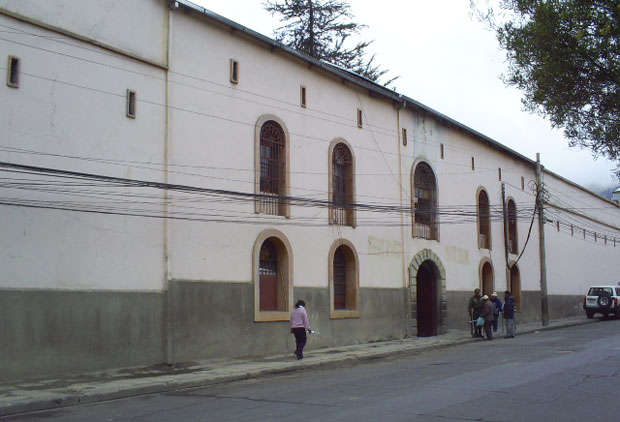 Frontis de la penitenciaría de San Pedro en la ciudad de La Paz. Foto: ABI