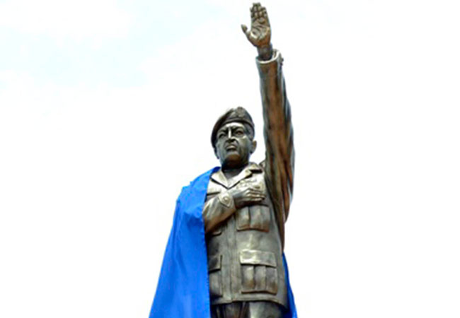 Monumento dedicado al exmandatario de Venezuela, Hugo Chávez, en Riberalta, Beni. Foto: ABI