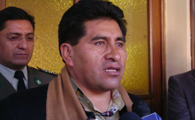 César Cocarico, gobernador de La Paz, responsabilizó del accidente a quienes promovieron el bloqueo en el sector de Achacachi. Foto: ABI