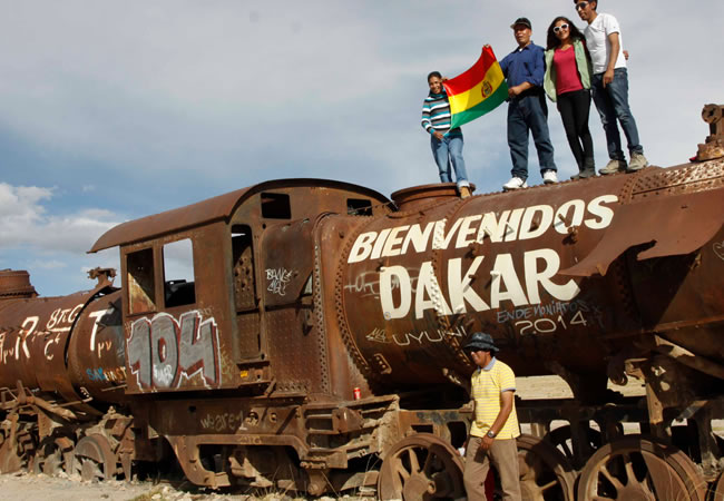 A pocas horas del paso del rally Dakar 2014 por Bolivia. Foto: ABI