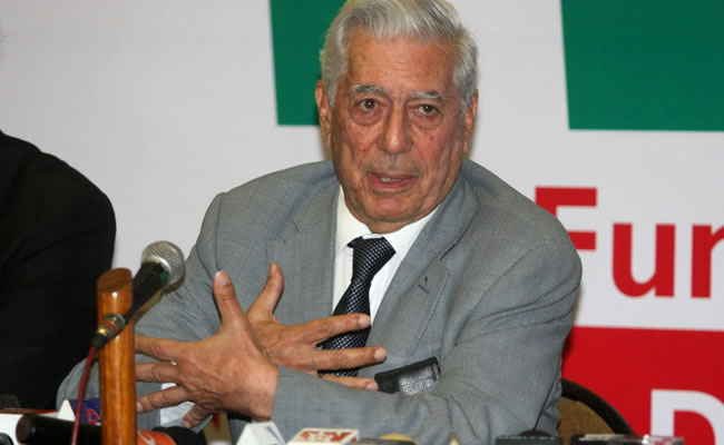 Escritor peruano Mario Vargas Llosa. Foto: EFE