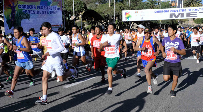 Por primera vez la carrera pedestre incluirá la categoría juvenil en Oruro. Foto: ABI