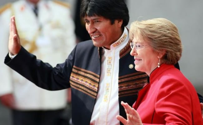 Evo Morales y Michelle Bachelet. Foto: EFE