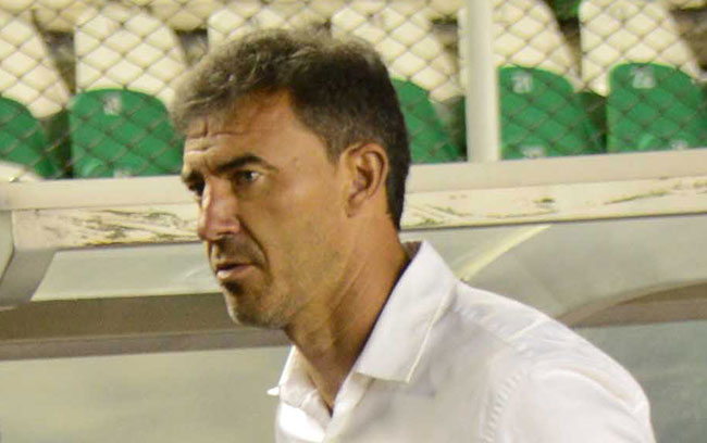 Manuel Alfaro, quien hasta la víspera fue director técnico del primer equipo del Club Wilstermann. Foto: ABI