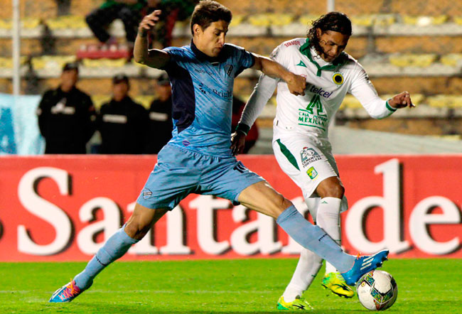 En el partido jugado en La Paz, Bolívar y León empataron 1-1. Foto: EFE