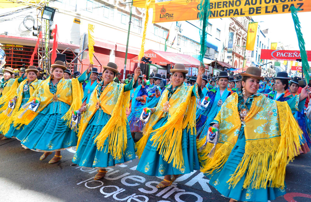 Baile de la Morenada en la tradicional entrada del Gran Poder. Gobernación de La Paz. Foto: EFE