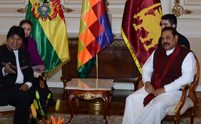 Presidente  Evo Morales se reúne con su homólogo de Sri Lanka, Mahinda Rajapaksa. Foto: ABI