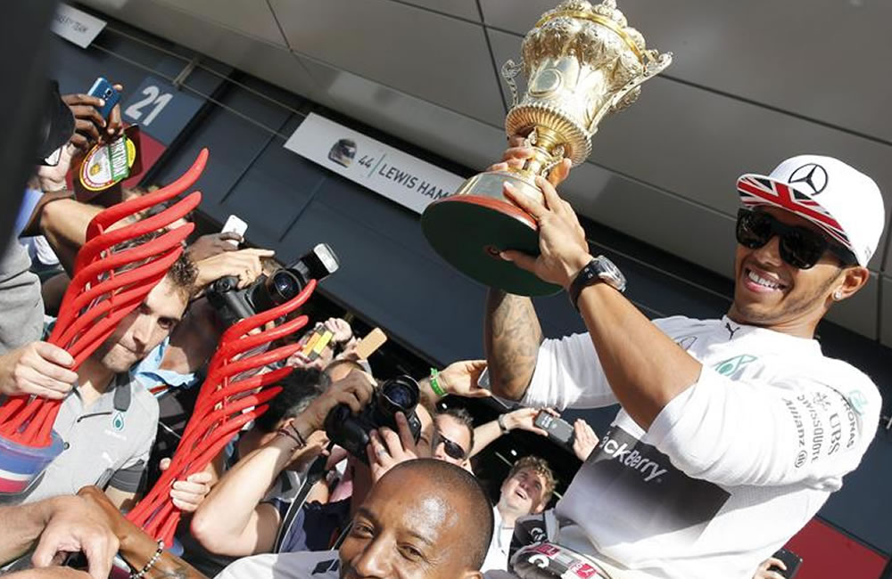 El piloto británico Lewis Hamilton se coronó campeón del Gran Premio de Gran Bretaña. Foto: EFE