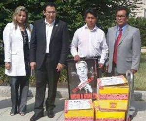 Comisión boliviana que presentó en Estados Unidos la segunda petición de extradición de Gonzalo Sánchez de Lozada. Foto: ABI
