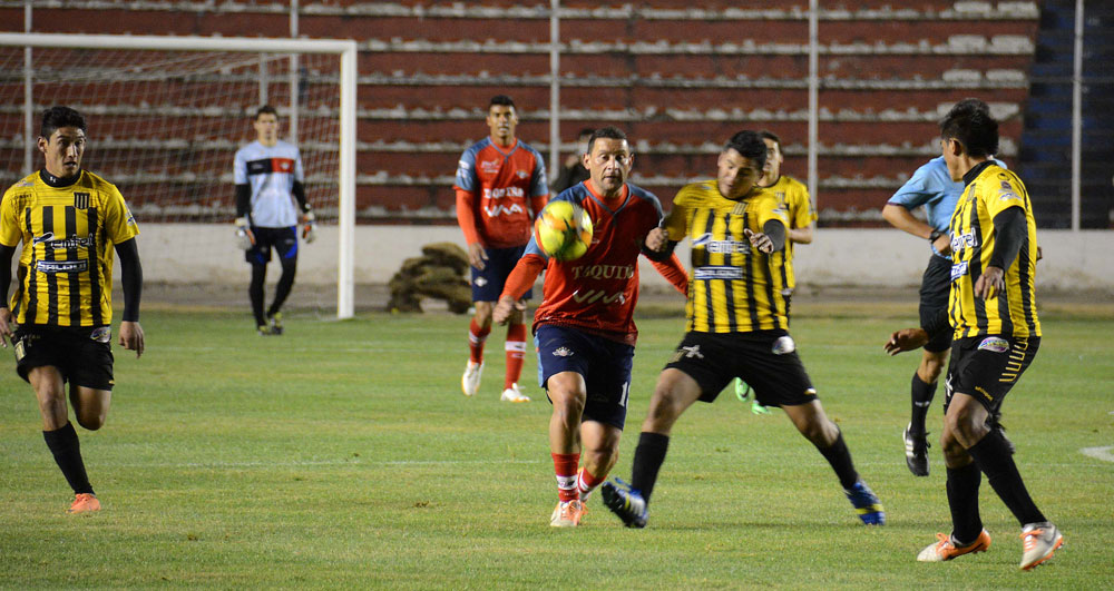 Enfrentamiento entre The Strongest y Wilstermann, en el estadio Hernando Siles de La Paz, por las semifinales de la Copa LFPB. Foto: ABI