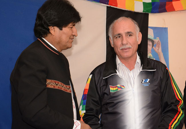 Ciro Zabala, candidato a senador por el MAS, junto al presidente Evo Morales en la presentación de su candidatura, en julio pasado. Foto: ABI