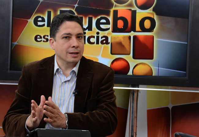 Héctor Arce, procurador del Estado, en el programa 'El pueblo es noticia' del canal estatal. Foto: ABI