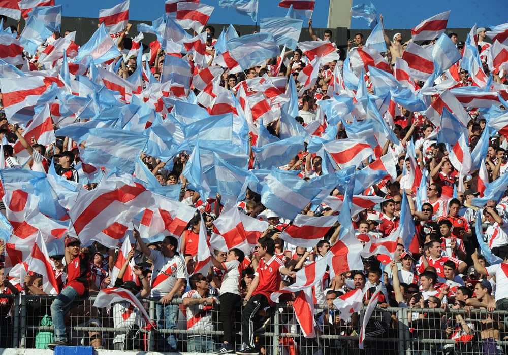 Hinchas de River Plate en un superclásico. Foto: EFE