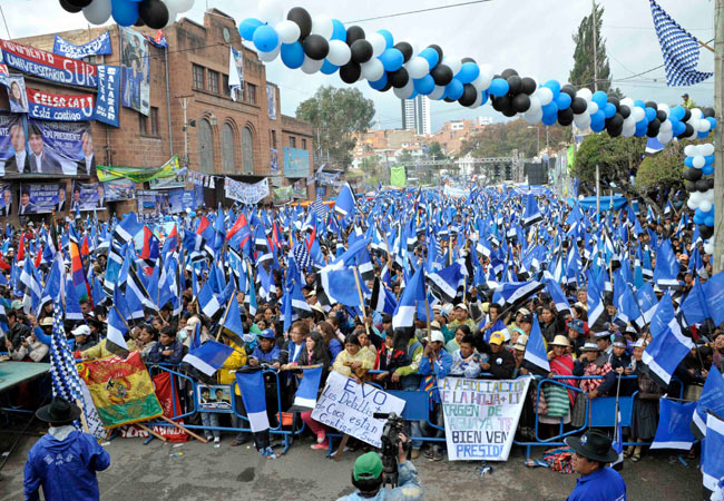 Cierre de campaña del Movimiento al Socialismo en la ciudad de Sucre el sábado 4 de octubre. Foto: ABI