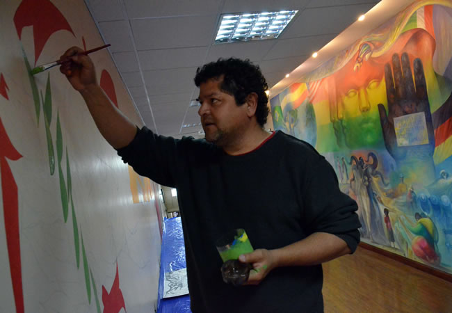 Beto Paz, pintor chileno. Jorge Mamani. Foto: ABI