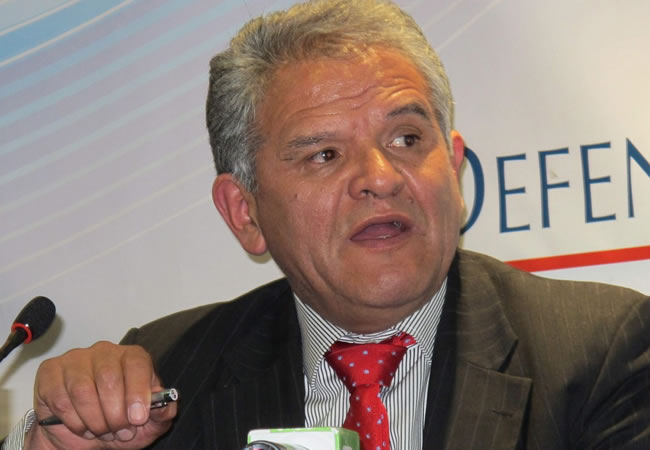 El Defensor del Pueblo de Bolivia, Rolando Villena. Foto: EFE
