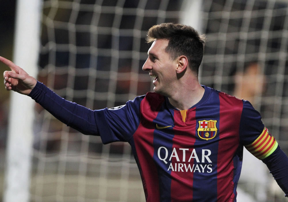 El delantero argentino del FC Barcelona Lionel Messi celebra el gol conseguido ante el Apoel. Foto: EFE