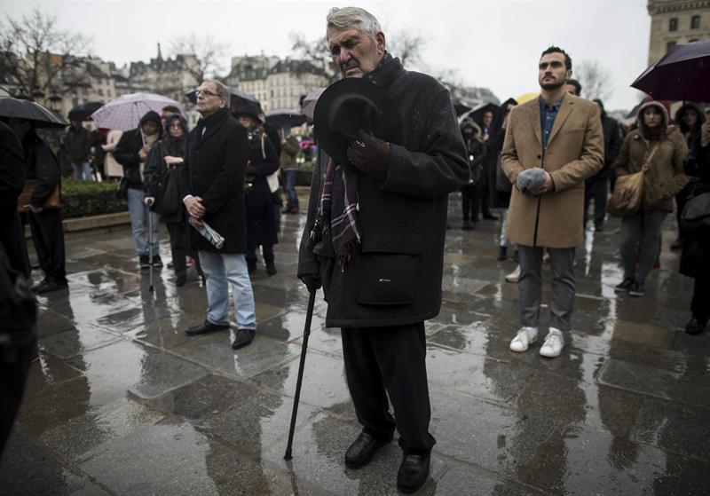 Homenaje a las víctimas del semanario Charlie Hebdo, manifestantes de varias partes del mundo rechazan el atentado. Foto: EFE
