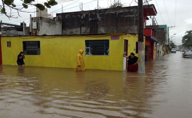 Las lluvias dejan 15 fallecidos y 10.400 familias damnificadas. Foto: Twitter