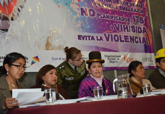Autoridades de los ministerios de Comunicación y Justicia presentan, campaña de prevención de violencia y responsabilidad sexual por la fiesta de Carnaval. Foto: ABI