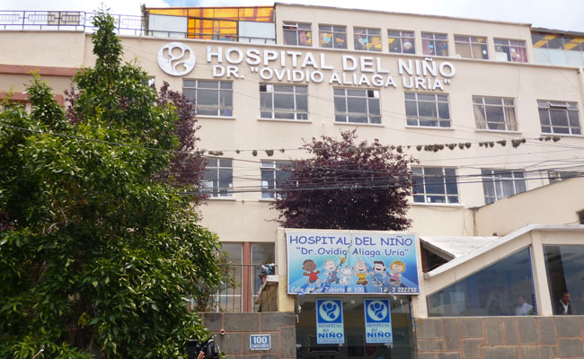 Frontis del Hospital del Niño 'Dr. Ovidio Aliaga Uría' en la ciudad de La Paz. Foto: ABI