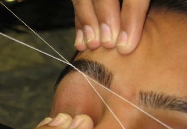 Este método es mucho menos doloroso que la cera y más rápido que el depilador. Foto: Youtube