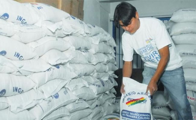 El Gobierno subvencionó el precio de la harina para 103 asociaciones en el país. Foto: ABI