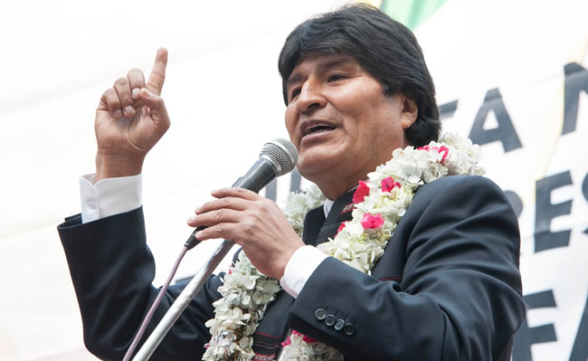 Evo Morales tiene los candidatos que la FIFA necesita. Foto: ABI