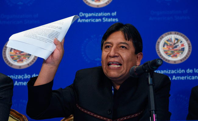 El canciller de Bolivia, David Choquehuanca, en una conferencia de prensa durante la 45ª Asamblea General de la Organización de Estados Americanos. Foto: EFE