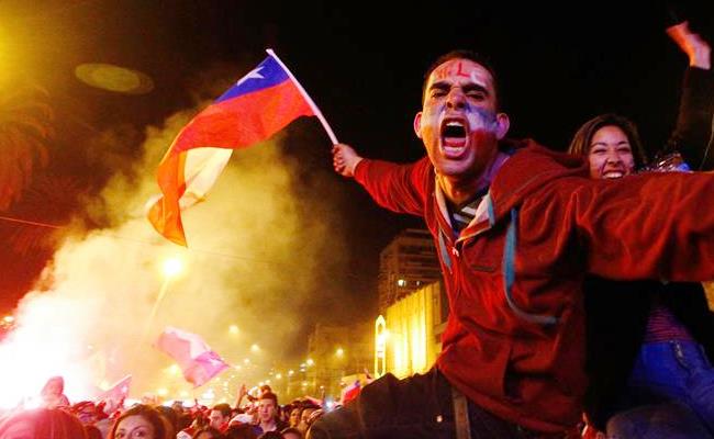 El festejo de los chilenos dejó tres muertos. Foto: EFE