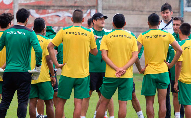 El equipo nacional boliviano volvió a quedar sin técnico, tras el despido de Mauricio Soria por parte de la FBF. Foto: EFE