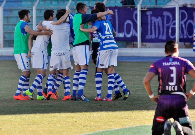 Los jugadores del Atlético Juventud uruguayo celebran la clasificación tras caer por 2-0 ante Real Potosí. Foto: EFE