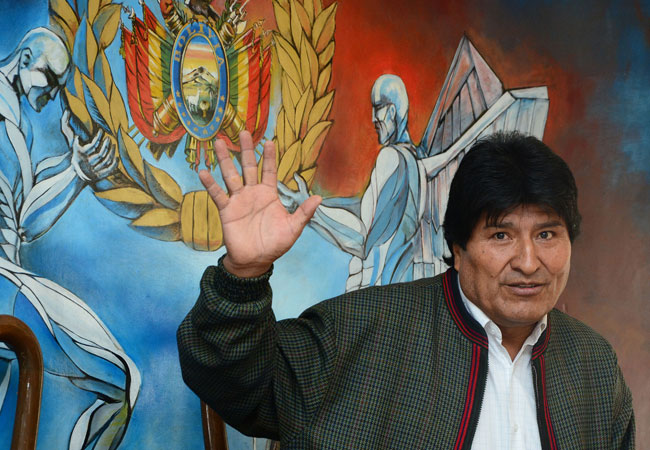El presidente Evo Morales, en la víspera, antes de partir a Europa, en una gira de nueve días por diferentes países de ese continente. Foto: ABI