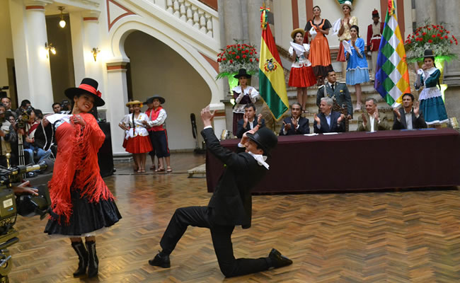 Cueca boliviana es patrimonio cultural e inmaterial. Foto: ABI