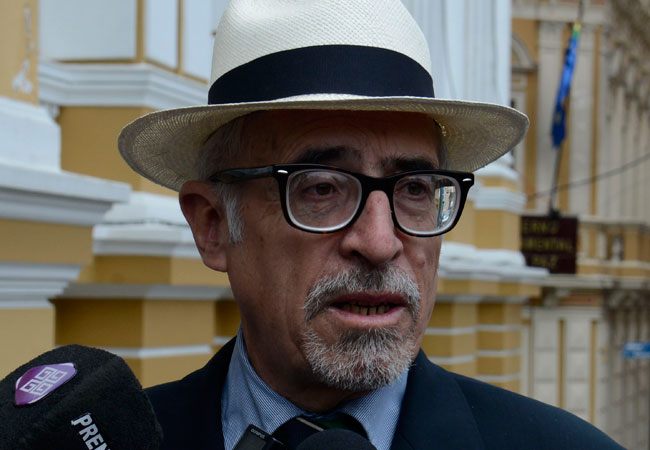 Armando Loaiza durante un contacto con periodistas en octubre de 2015. Foto: ABI