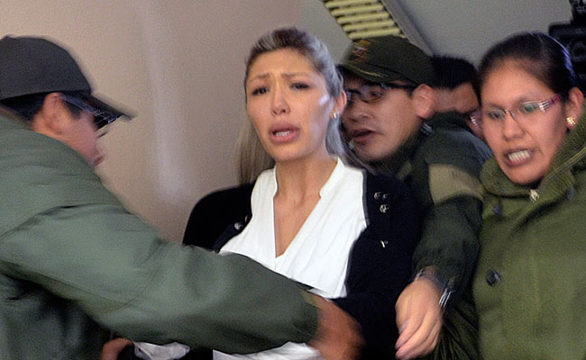 Gabriela Zapata Montaño, expareja del presidente Evo Morales, tras audiencia cautelar. Foto: EFE