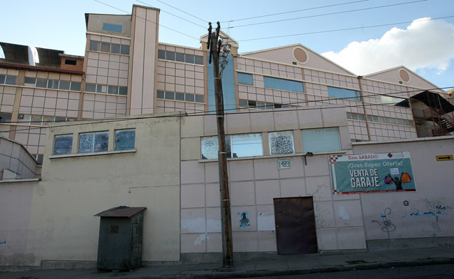 Vista de la fábrica textil estatal, Enatex, que cerró esta semana sus operaciones. Foto: EFE