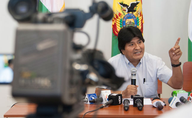 El presidente Evo Morales en contacto con la prensa en la ciudad de Santa Cruz de la Sierra. Foto: ABI