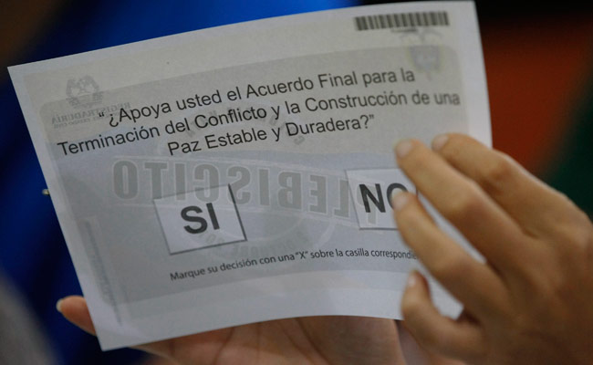 Papeleta de voto por el plebiscito colombiano sobre el acuerdo de paz firmado entre el Gobierno y la guerrilla de las FARC. Foto: EFE