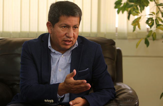 El ministro boliviano de Hidrocarburos y Energía, Luis Alberto Sánchez. Foto: EFE