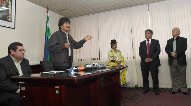 El Presidente Evo Morales, participó en posesión de los nuevos viceministros de Electricidad y de Altas Tecnologías Energéticas. Foto: ABI