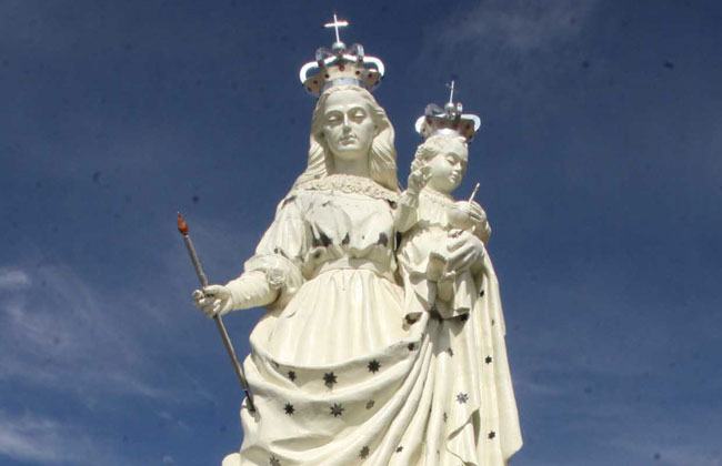 Monumento del Virgen del Socavón en el cerro Santa Bárbara de Oruro. Foto: ABI