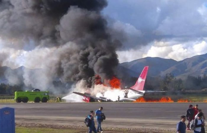 El hecho ocurrió en la pista de aterrizaje del aeropuerto de Jauja, en Junín. Foto: Twitter