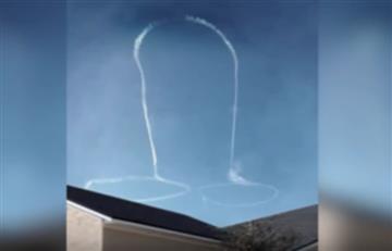 Un piloto de la Armada de EE UU dibujó un pene en el cielo con su avión