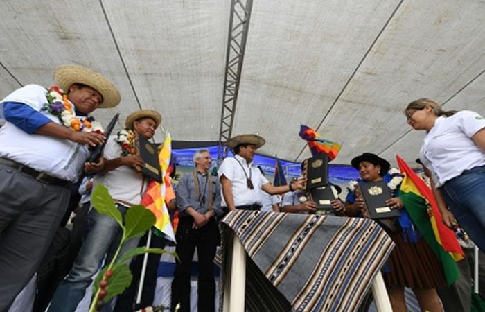 Evo Morales en reunión con el pueblo campesino. Foto: ABI