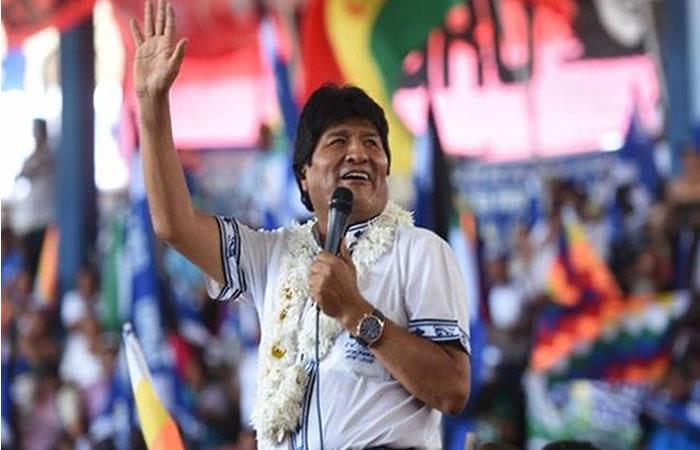 Evo Morales llega a La Haya. Foto: Twitter