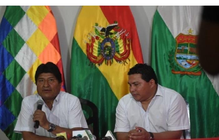 Primer mandatario, Evo Morales junto con el alcalde de Cobija, Luis Gatty Ribeiro. Foto: ABI