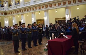 Carlos Orellana jura como Comandante en Jefe de las Fuerzas Armadas