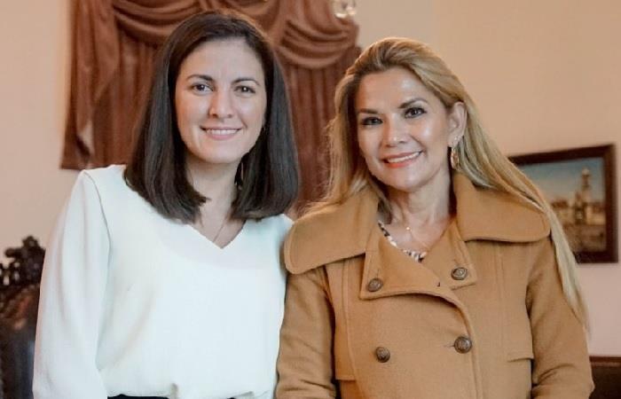 Opositora cubana Rosa María Payá y la presidenta interina de Bolivia Jeanine Áñez. Foto: Twitter